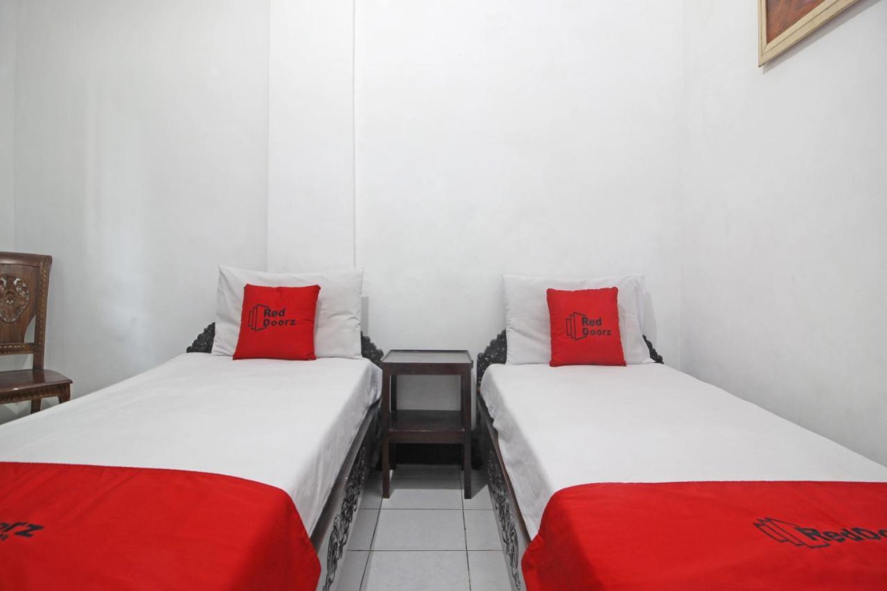 Reddoorz Plus @ Taman Siswa 3 Yogyakarta Dış mekan fotoğraf